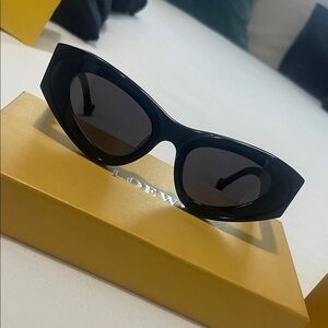 LOEWE OFFICIAL Black Sunglasses